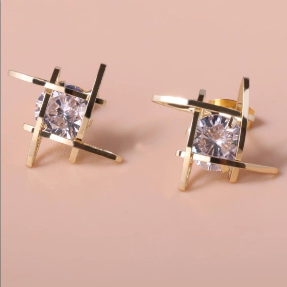 Zircon Decor Stud Earrings
